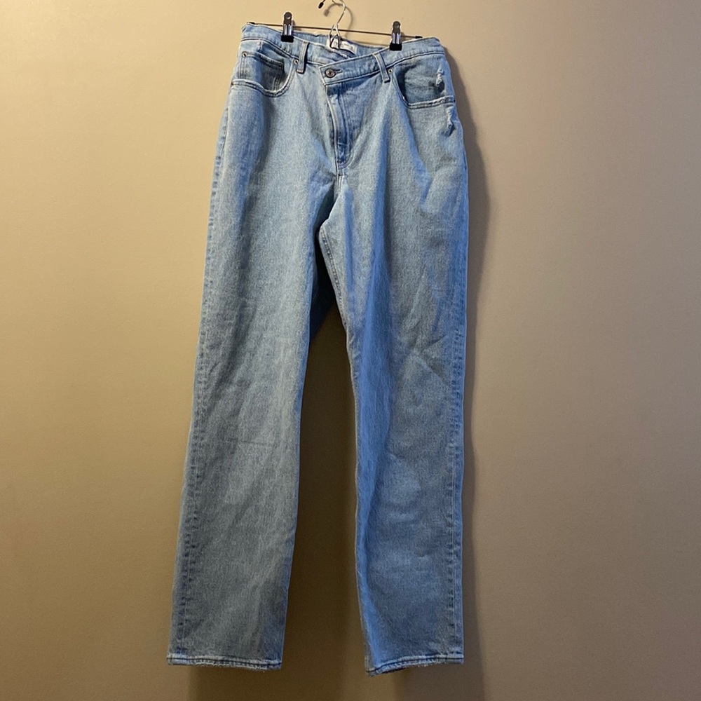 Abercrombie Curve Love 90s Ultra High Rise Straight